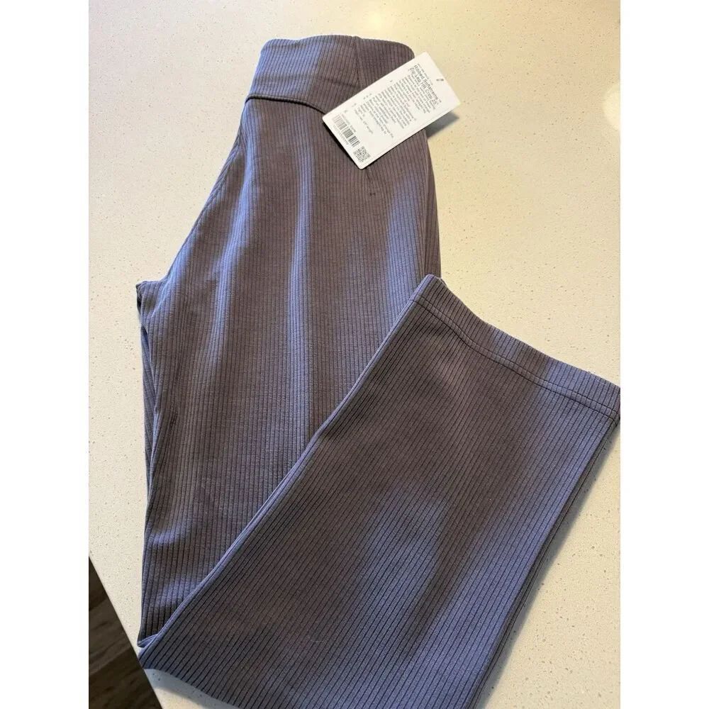 lululemon size 8 Brown Ribbed Softstreme Zip-Leg HR Crop 25”